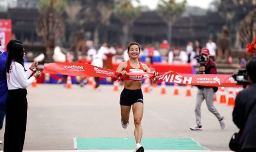 Nguyễn Thị Oanh tại Viettel Marathon 2024 chặng Campuchia. Ảnh: Ban tổ chức