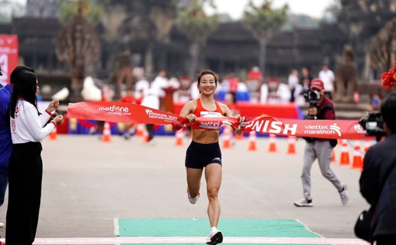 Nguyen Thi Oanh at Viettel Marathon 2024 Cambodia leg. Photo: Organizing Committee