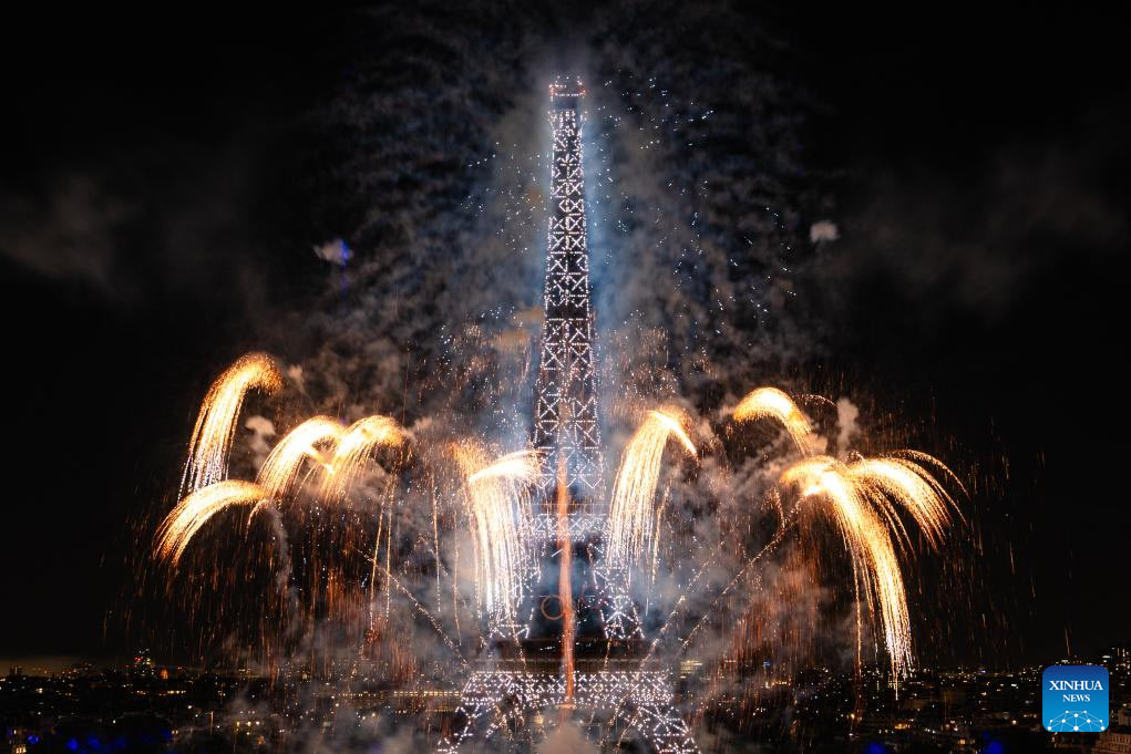 Phao hoa o thap Eiffel vao ngay Quoc khanh Phap hoi thang 7.2024. Anh: Xinhua