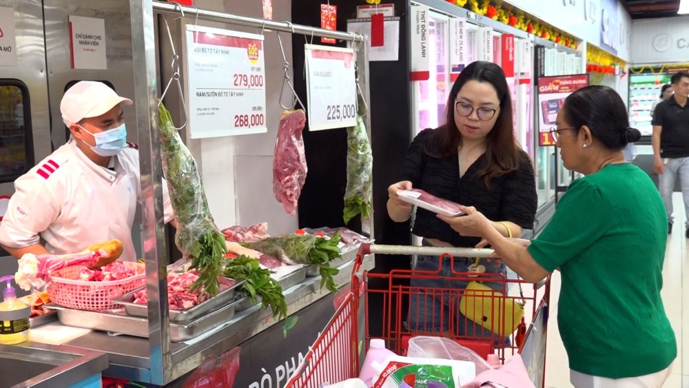 Can Tho tightens food safety during Tet