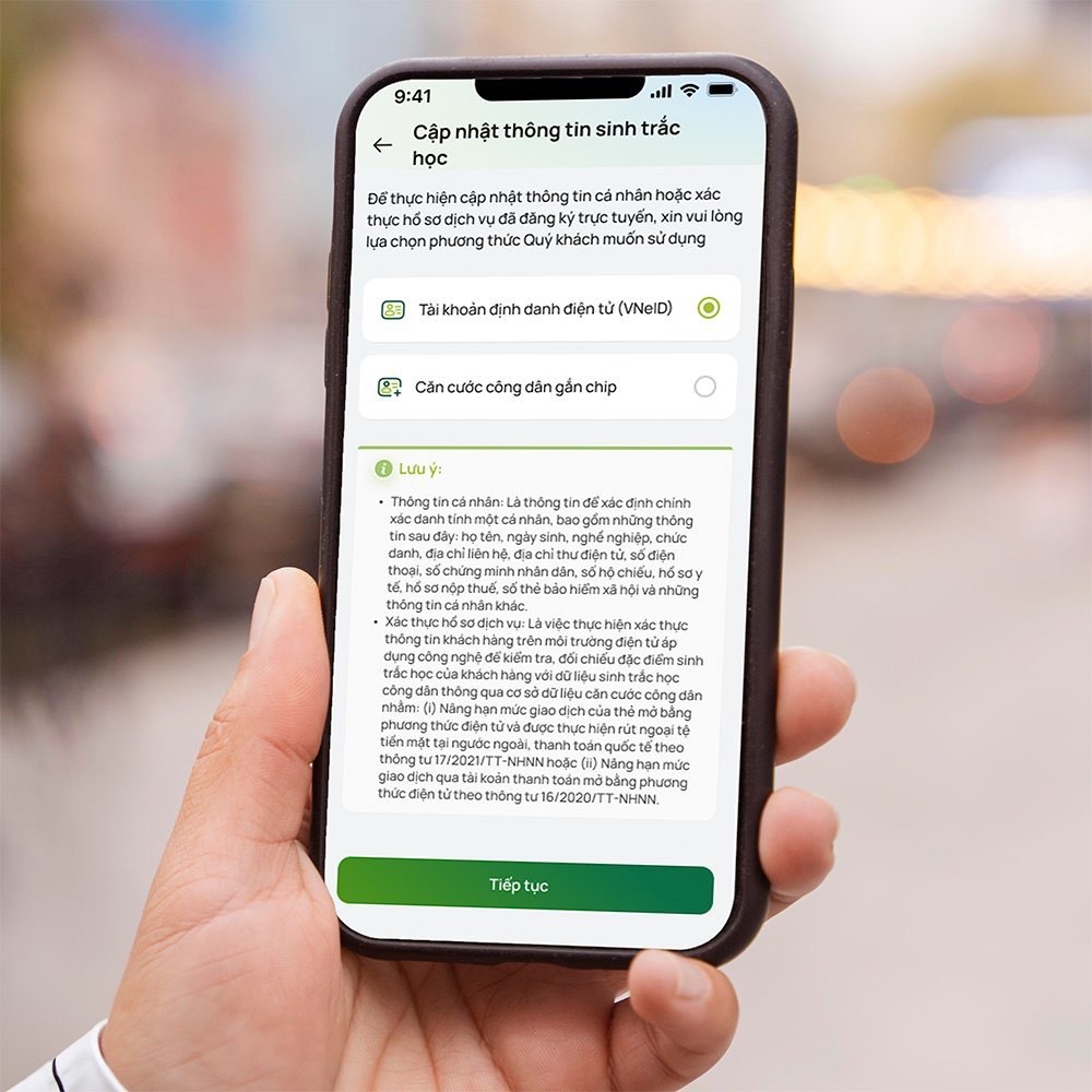 The State Bank of Vietnam (SBV) is stepping up the implementation of biometric authentication, an important step in enhancing security and convenience for banking transactions. Photo: Vietcombank