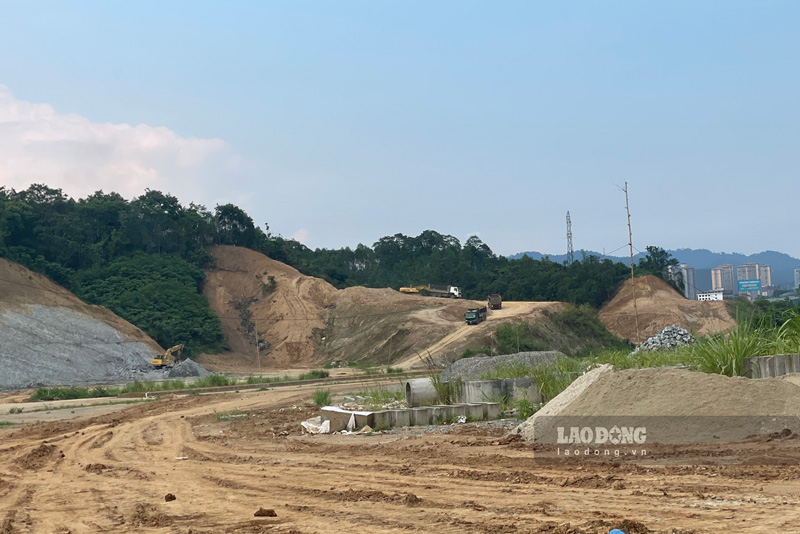 Project to upgrade Provincial Road 156, Kim Thanh - Ngoi Phat section in Lao Cai. Photo: Dinh Dai