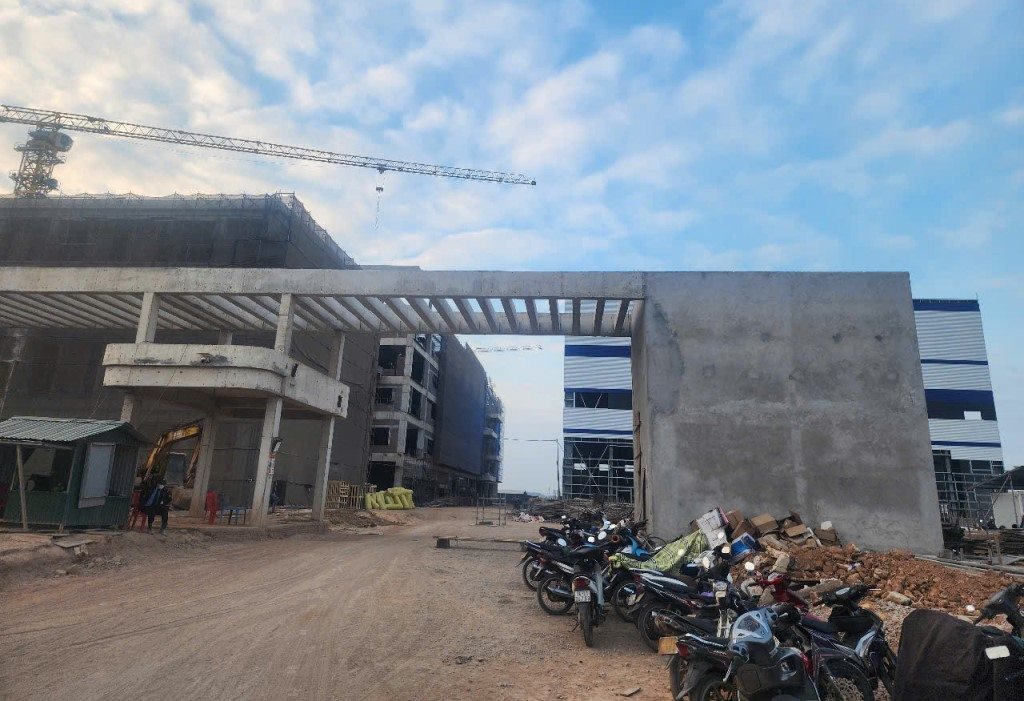 Hang Huy Labor Protection Products Project in Village 1, Quang Phong Commune, Hai Ha District - where the accident occurred that killed a female worker. Photo: Huu Viet