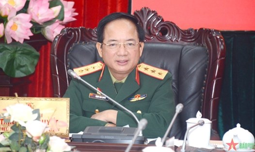 Thượng tướng Trịnh Văn Quyết chủ trì kỳ họp xem xét, đề nghị thi hành kỷ luật một số tổ chức đảng và cá nhân vi phạm. Ảnh QĐND