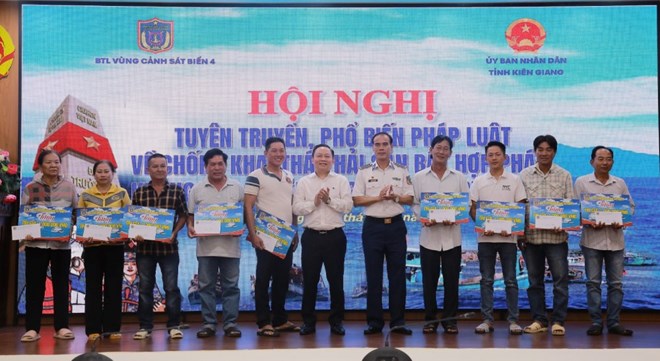 Hàng trăm ngư dân nghe tuyên truyền chống IUU tại 7 điểm cầu