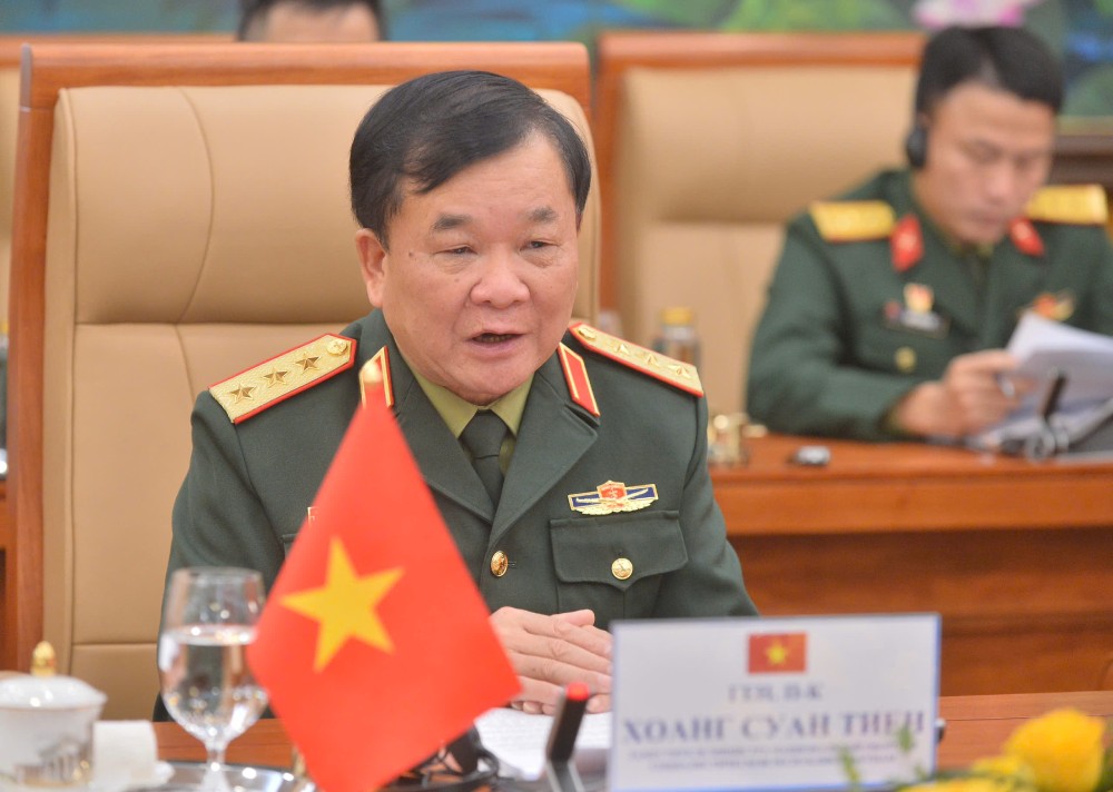Senior Lieutenant General Hoang Xuan Chien emphasized that Vietnam persists in its "four no's" defense policy. Photo: T.Vuong