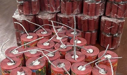 Số pháo lậu do công an quận Tây Hồ bắt giữ. Ảnh: CA cung cấp