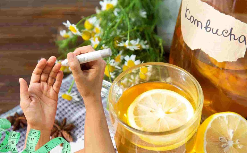 Kombucha tea helps reduce visceral fat and high blood sugar. Graphics: Ha May