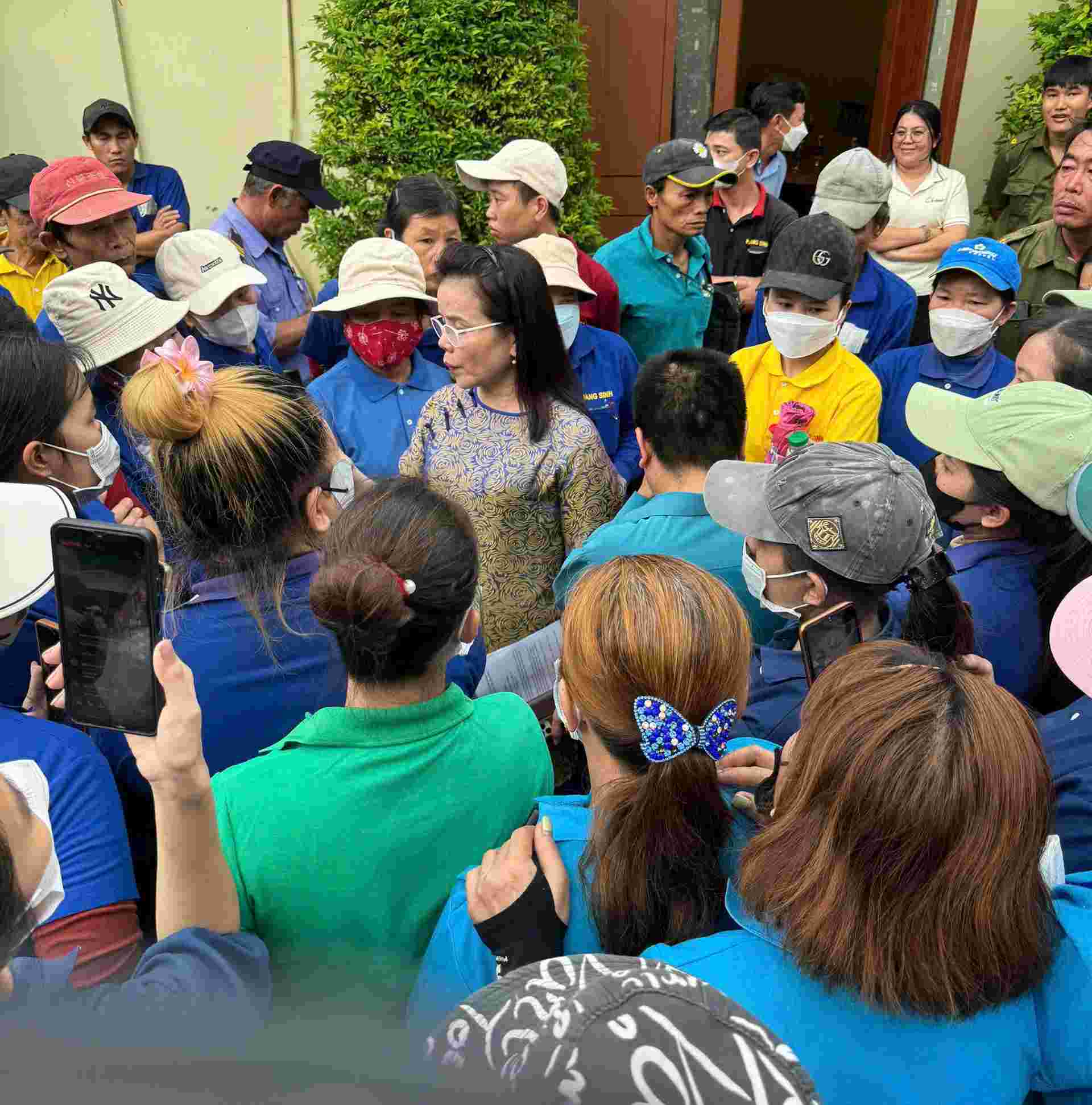 Hoang Sinh Company owes more than 30 billion VND in social insurance money. Photo: Dinh Trong