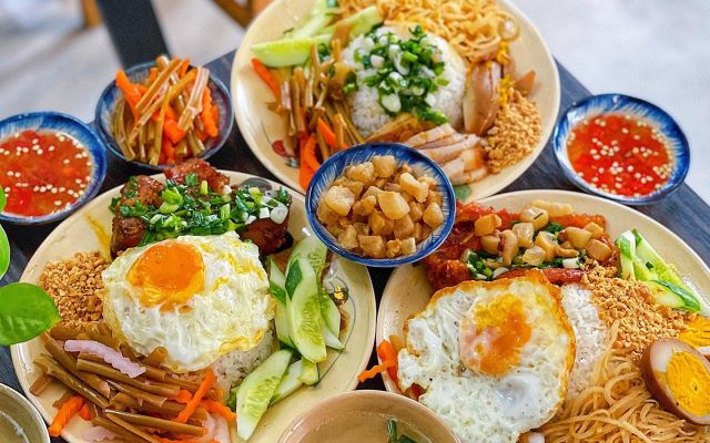 TasteAtlas goi y thuong thuc com tam khi den TP Ho Chi Minh. Anh: Foody