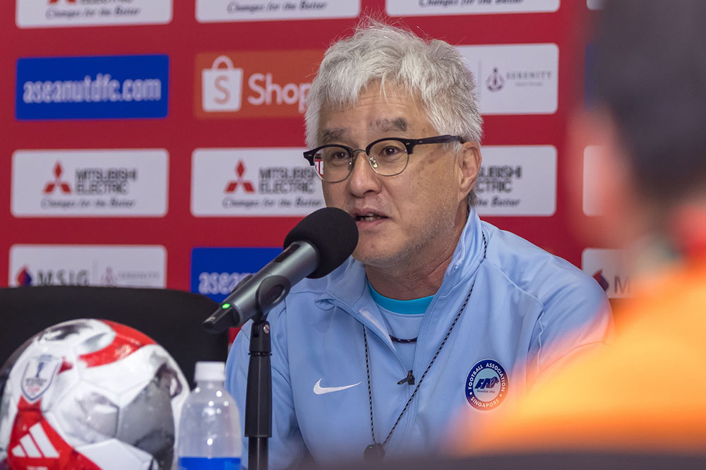 Coach Tsutomu Ogura of the Singapore team. Photo: FAS