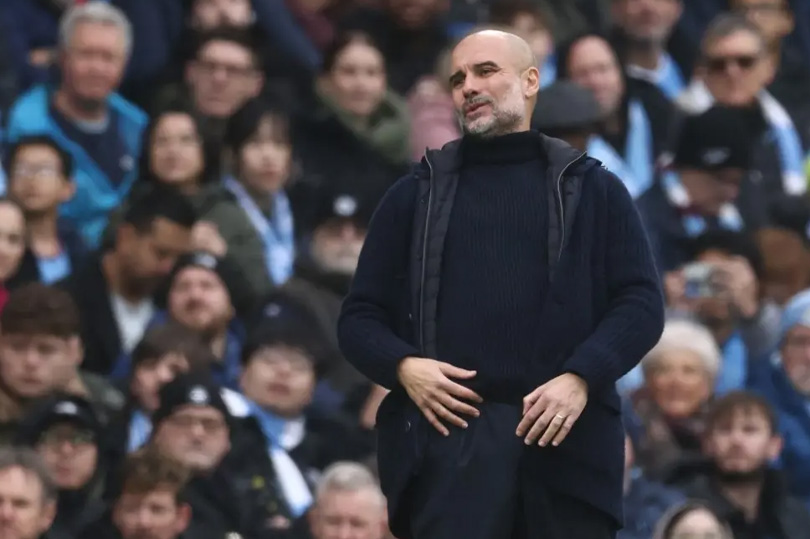 Pep Guardiola van loay hoay trong viec vuc day Man City. Anh: AFP