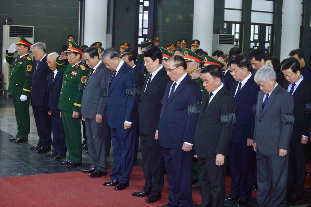 Doan Ban Chap hanh Trung uong vieng Dai tuong Nguyen Quyet. Anh: Ai Van