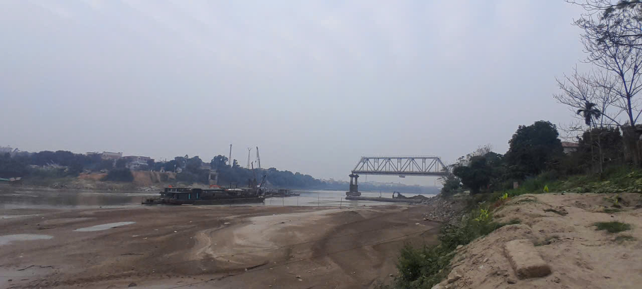 Phong Chau Bridge collapsed in September 2024. Photo: Hieu Anh