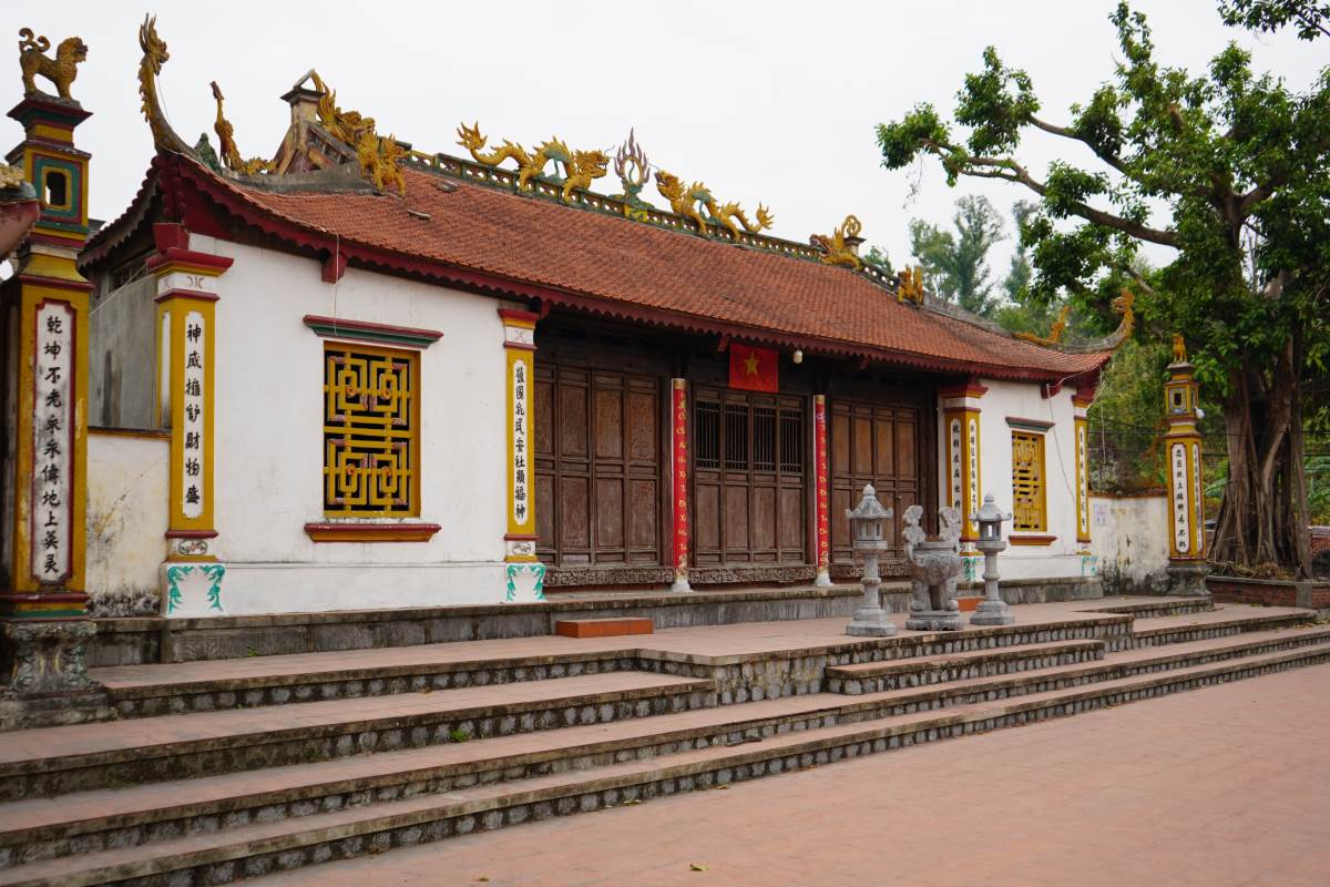 The more than 400-year-old communal house in Thuy Nguyen, Hai Phong used to be the most beautiful communal house in the Northern coastal region. Photo: Mai Dung