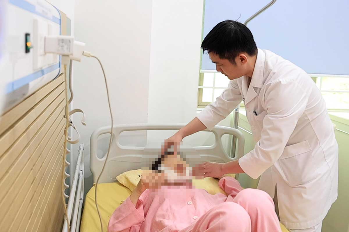 Rushing to beautify for Tet, then regretting for life because of complications