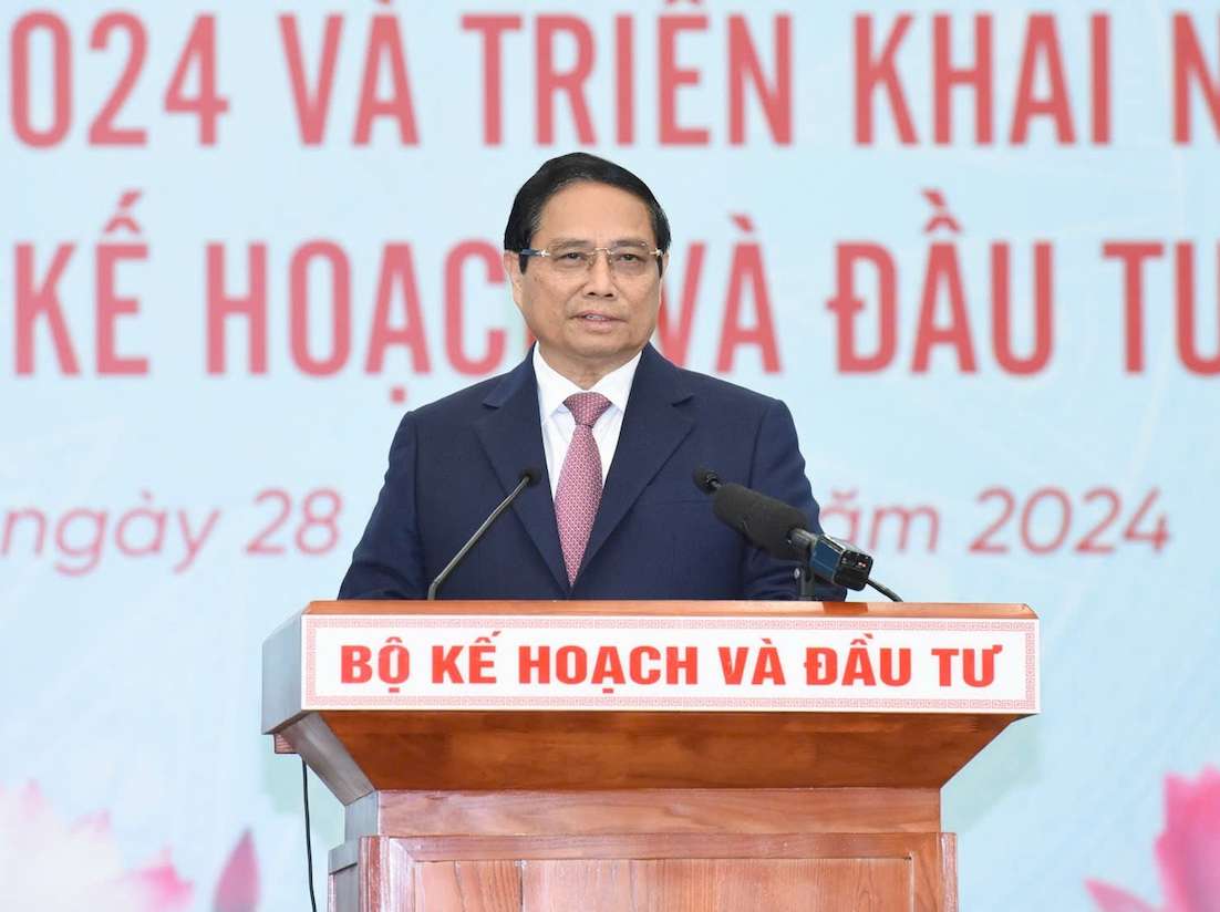 Prime Minister Pham Minh Chinh emphasized at the Conference that streamlining the payroll requires improving the quality of officials. Photo: MPI