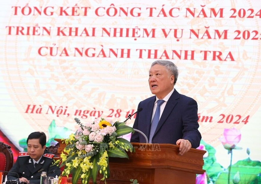 Permanent Deputy Prime Minister Nguyen Hoa Binh speaks at the Conference of the Inspection Sector. Photo: Van Diep/VNA
