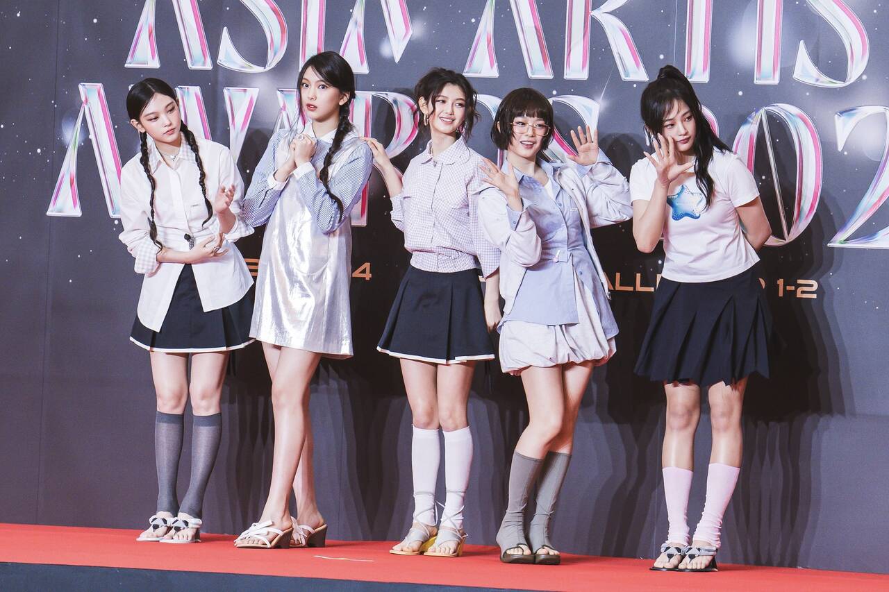 NewJeans attends the 2024 AAA awards ceremony. Photo: X