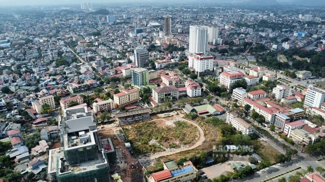 Tàn tích sân vận động lớn nhất miền núi phía Bắc một thời