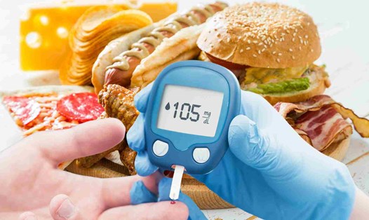 Đồ ăn chứa cholesterol có thể ảnh hưởng đến đường huyết. Đồ họa: Hạ Mây