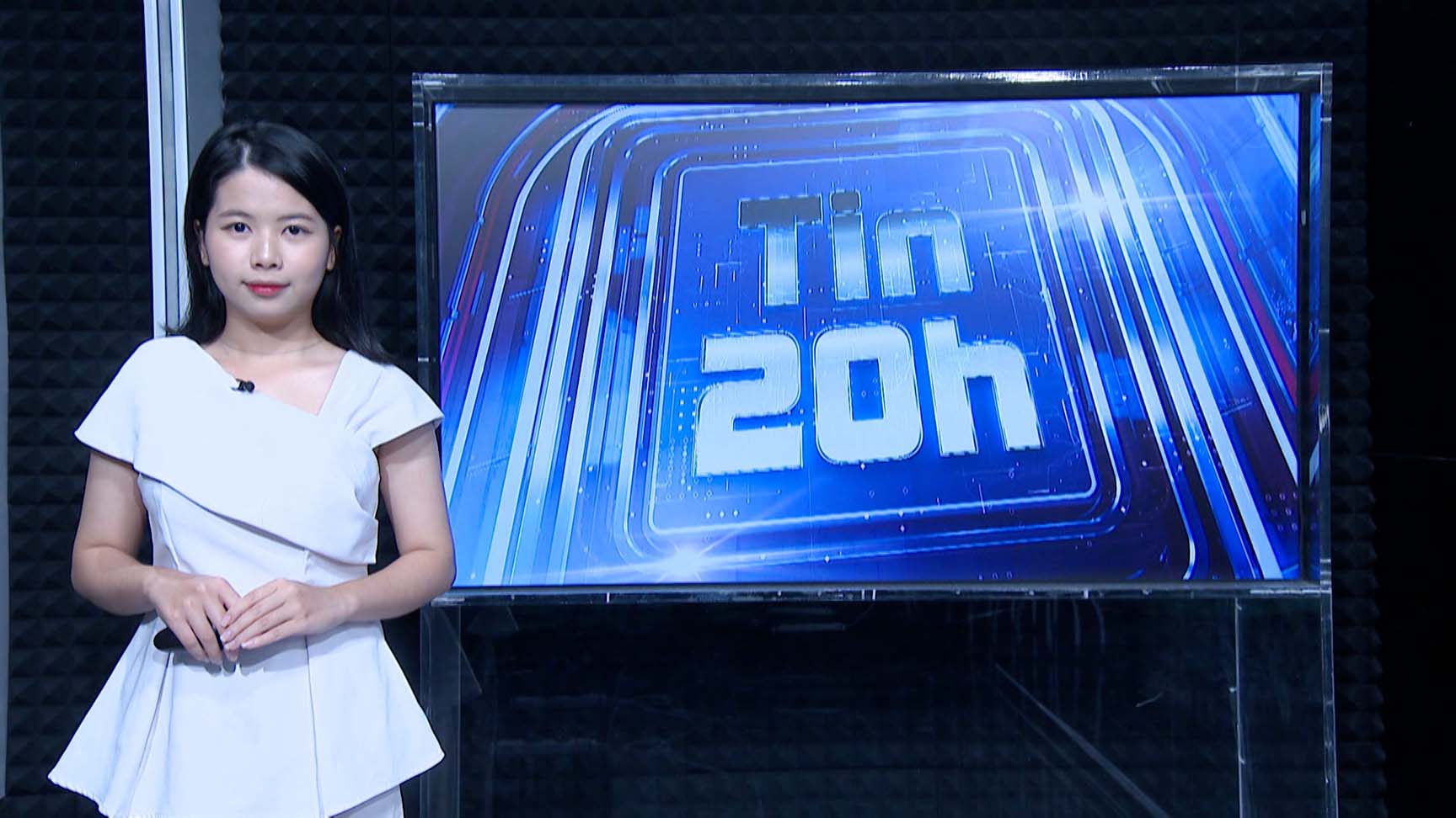 Gold ring prices increase, many people still rush to buy