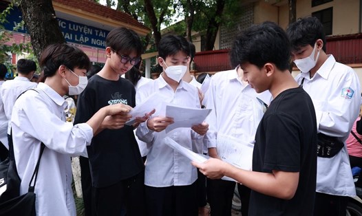 Nhiều trường tư ở Hà Nội tuyển thẳng học sinh có IELTS vào lớp 10. Ảnh: Trang Hà