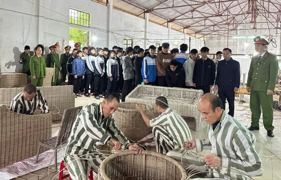 Teenagers visit the vocational training area at the prison. Photo: H.Nguyen.