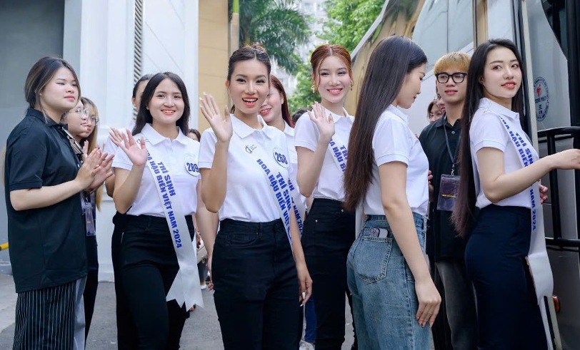 Contestants reunite. Photo: Organizing Committee.