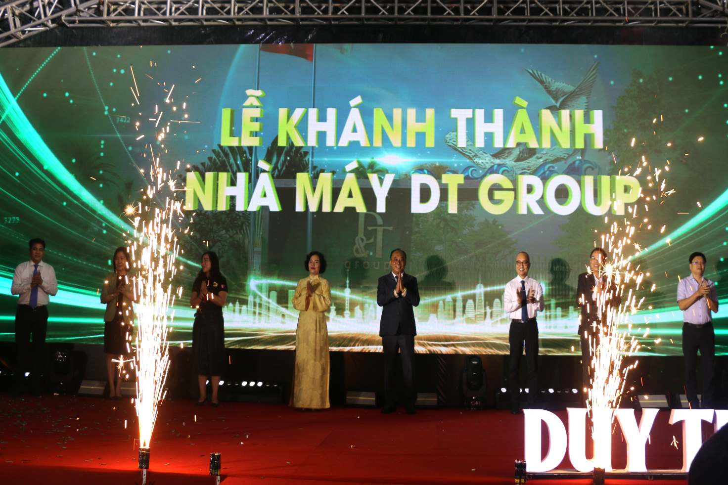 Delegates perform the inauguration ceremony of D&T Bird's Nest and Seaweed Factory. Photo: Phuong Linh