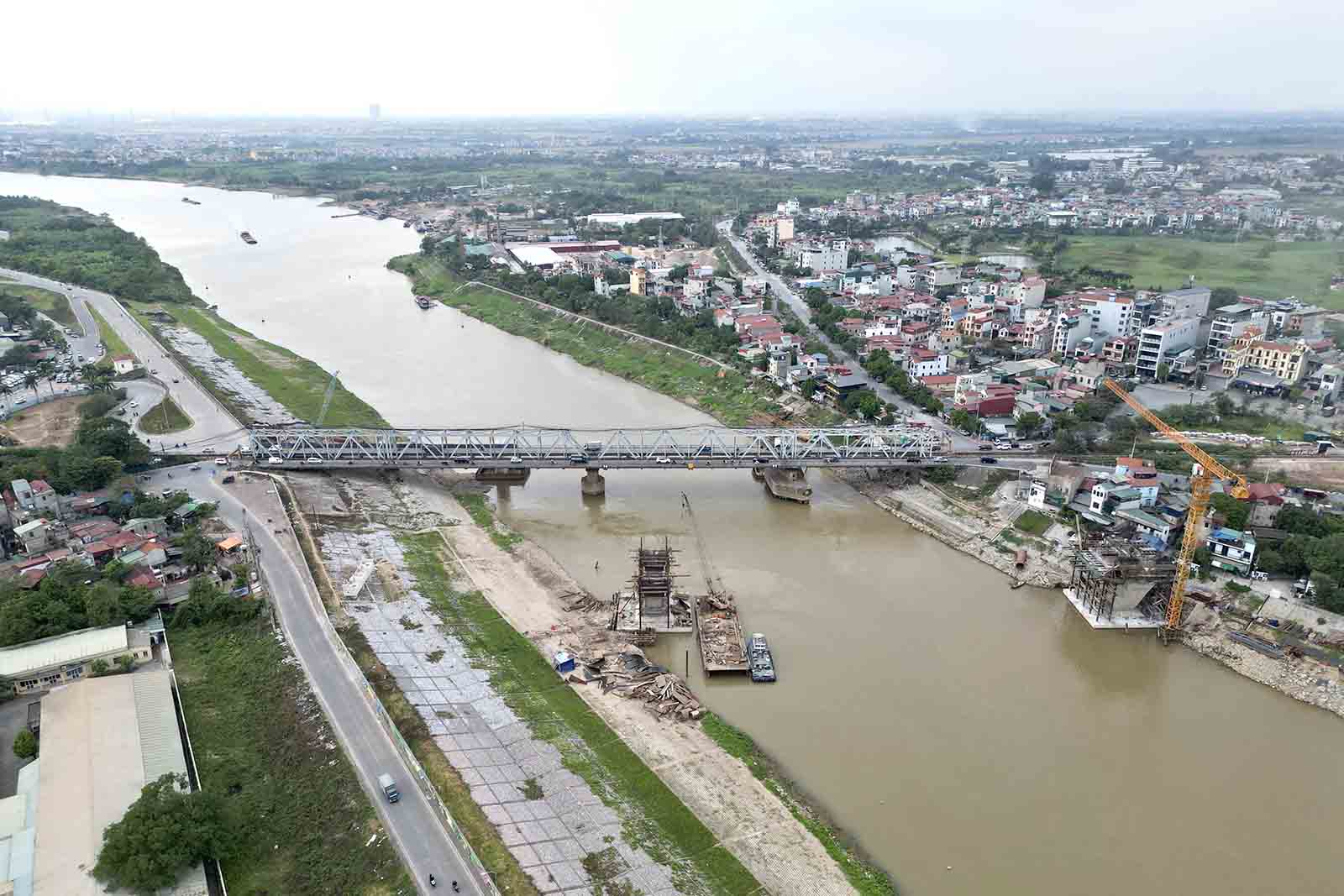 Vị trí xây dựng cầu đường bộ vượt sông Đuống. Ảnh: Hữu Chánh