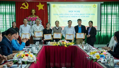 In 2024, the Trade Union of the Department of Culture, Sports and Tourism of Dak Lak province will carry out many activities to care for union members and workers. Photo: Anh Duc