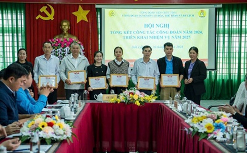 In 2024, the Trade Union of the Department of Culture, Sports and Tourism of Dak Lak province will carry out many activities to care for union members and workers. Photo: Anh Duc