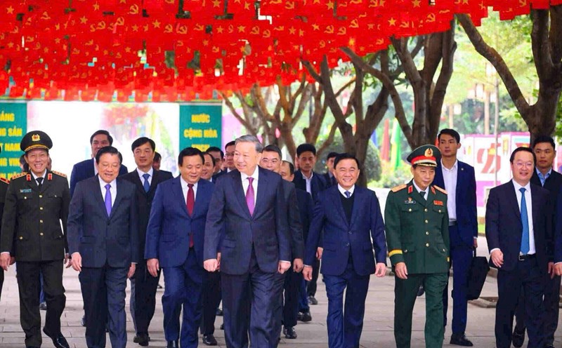 General Secretary To Lam and his delegation visited the Kim Lien National Special Relic Site. Photo: Thanh Cuong