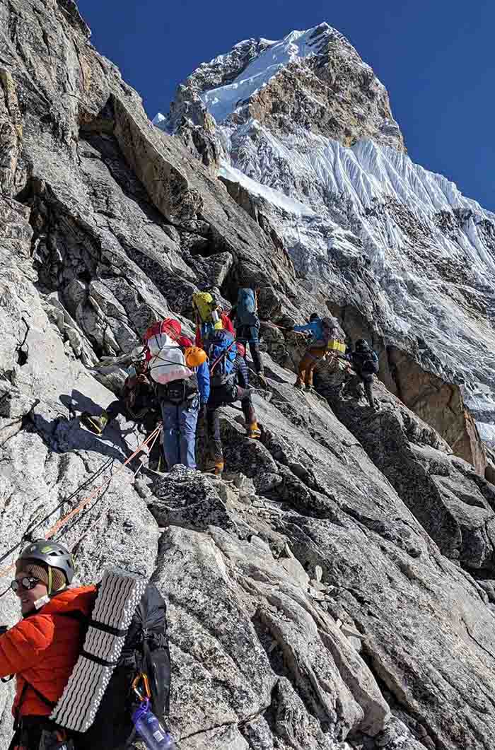 Hinh anh tren duong chinh phuc dinh Ama Dablam. Anh: Thanh Binh