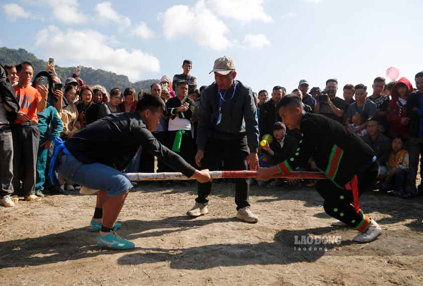 Theo ong Nong Quang Thang – Pho Chu tich UBND huyen Dien Bien – cac hoat dong tai chuong trinh Giao luu van hoa dan toc Mong la dip de cac nghe nhan, dien vien va toan dan cung nhau tham gia vao cac hoat dong van hoa, nghe thuat.