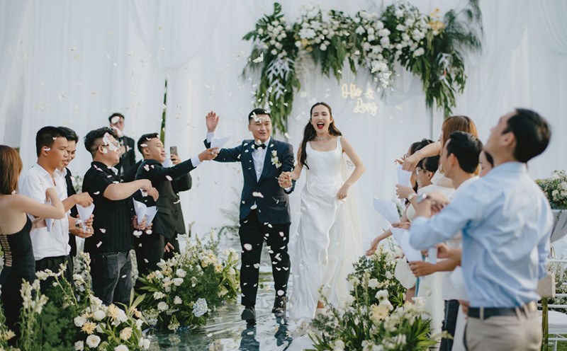 Outdoor wedding at Lumiere Family Village Dong Tac.