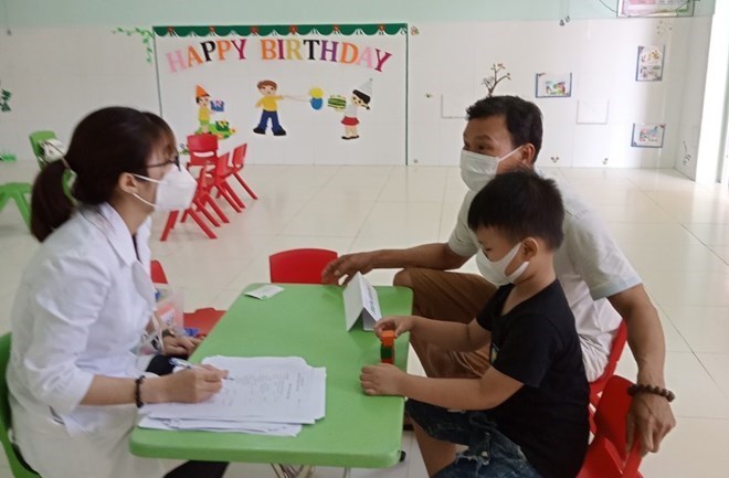 School health workers are entitled to preferential allowances according to regulations. Illustration photo: Tra My