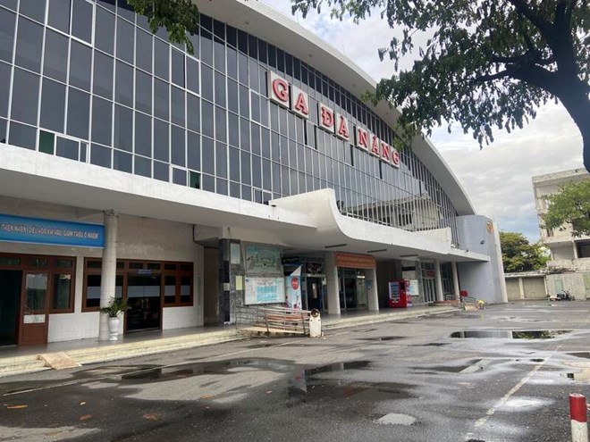 Da Nang residents petition to soon complete procedures and invest in site clearance at Da Nang station area. Photo: Nguyen Linh