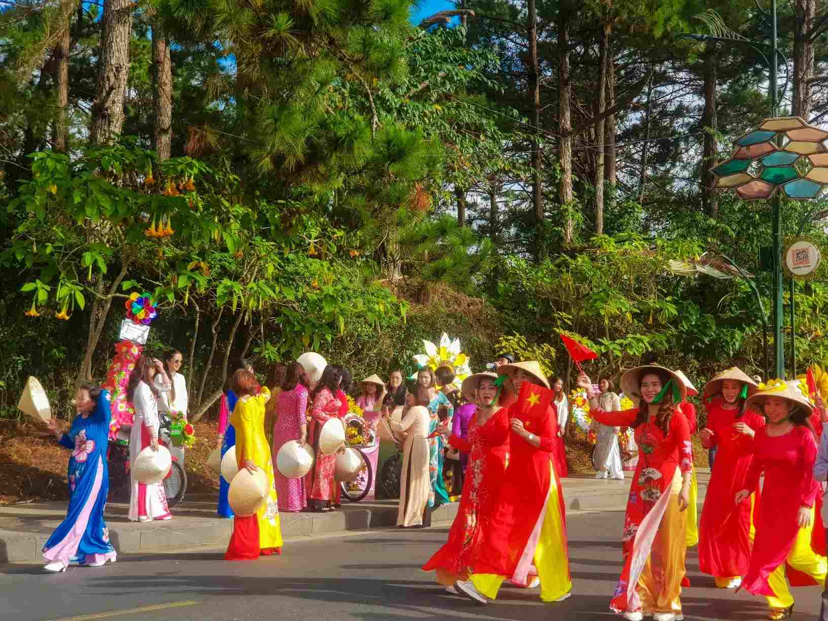 Luyen tap dieu hanh cho Festival hoa Da Lat lan thu 10. Anh: Nguyen Tuan Dung