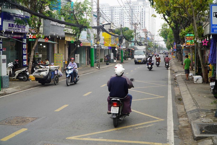 Duong Pham The Hien, noi cau duong Binh Tien tren cao di qua. Anh: Nguyen Chan