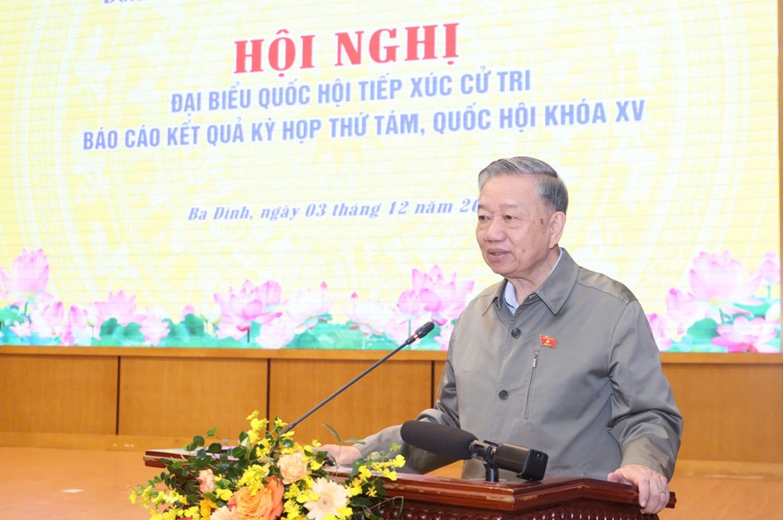 General Secretary To Lam mentioned the requirement of streamlining the apparatus at the meeting with voters on the morning of December 3. Photo: Thanh Hai