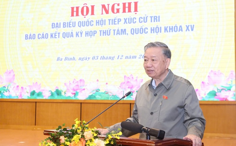 General Secretary To Lam mentioned the requirement of streamlining the apparatus at the meeting with voters on the morning of December 3. Photo: Thanh Hai