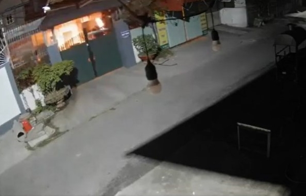 A fire broke out at midnight, killing a young man in Hai Phong. Photo: Provided by local residents