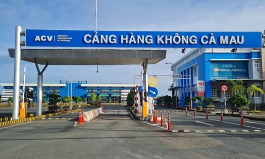 Sân bay Cà Mau vẫn hoạt động bình thường khi thực hiện Dự án mở rộng sân bay. Ảnh: Nhật Hồ