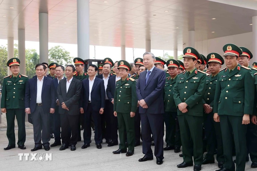General Secretary To Lam visits and works at the Vietnam Military History Museum. Photo: VNA