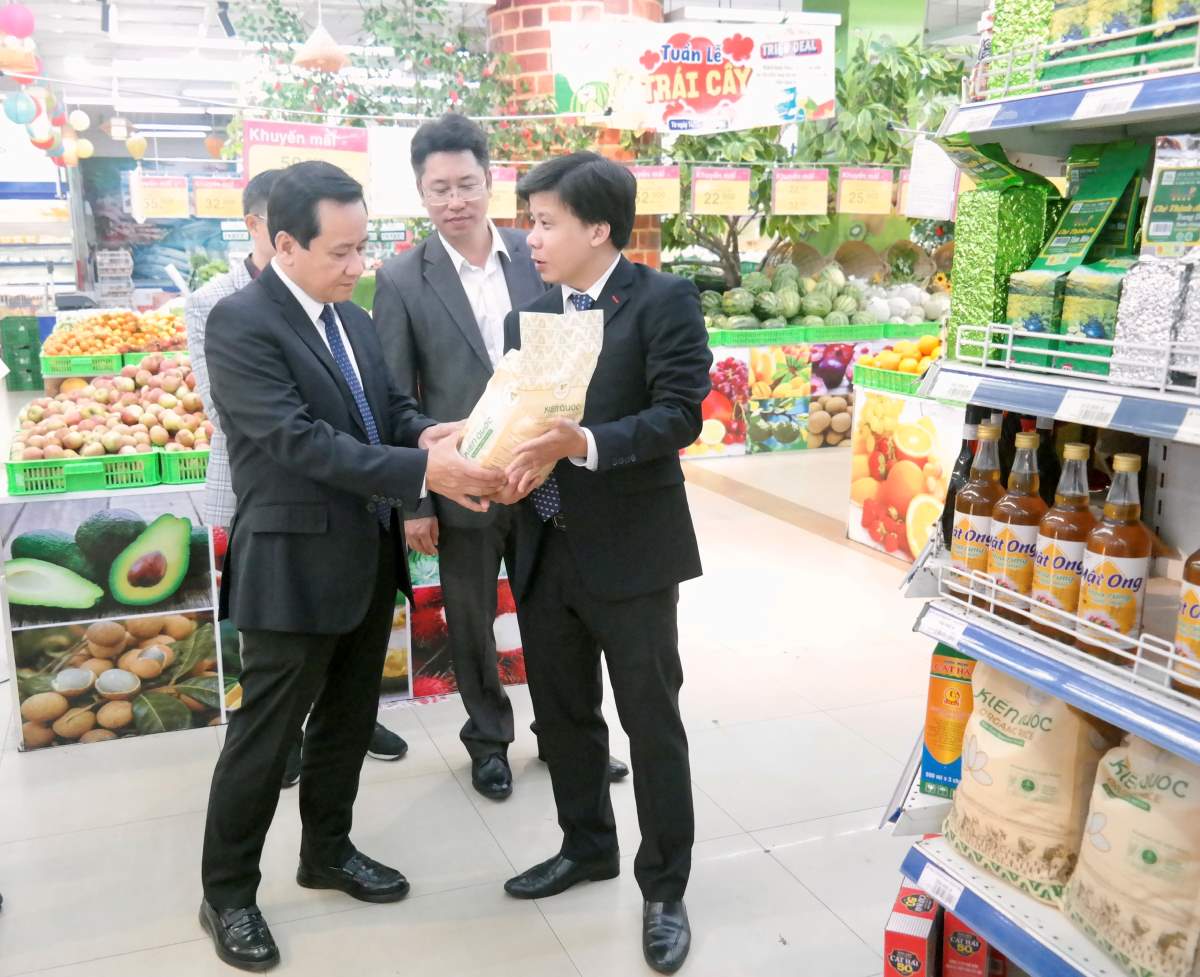 More than 1,000 businesses registered for promotions with over 22,000 products. Photo: Hai Phong Electronic Information Portal