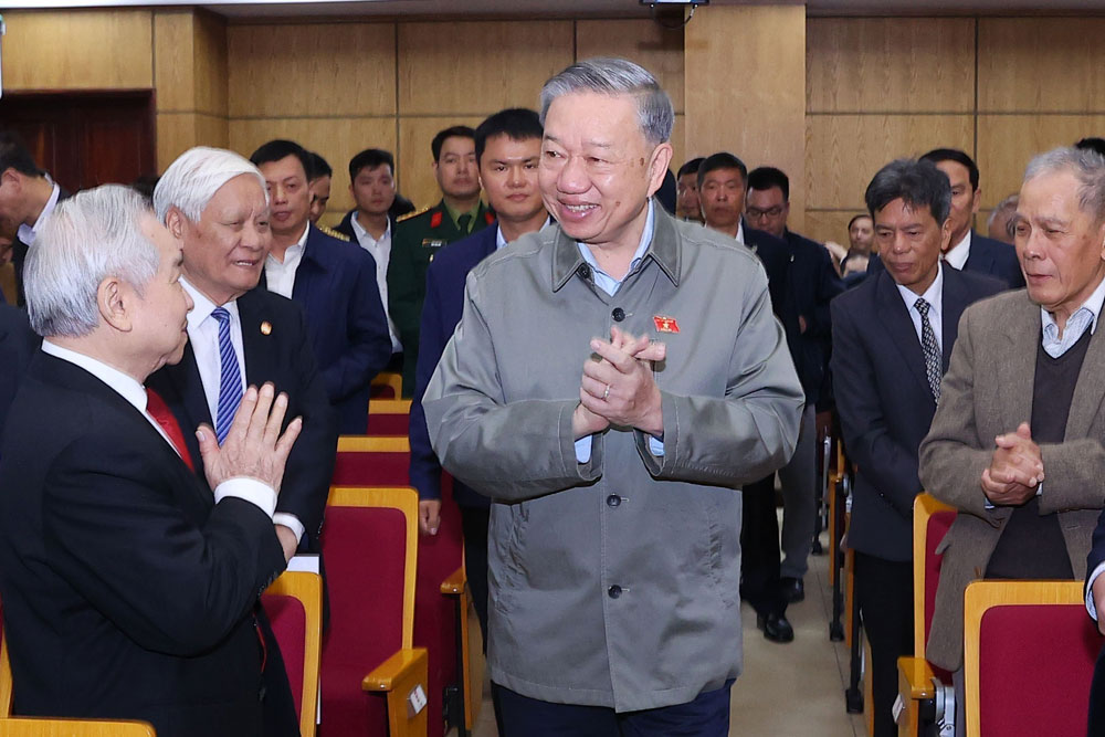General Secretary To Lam with voters in Hanoi on December 3. Photo: VNA