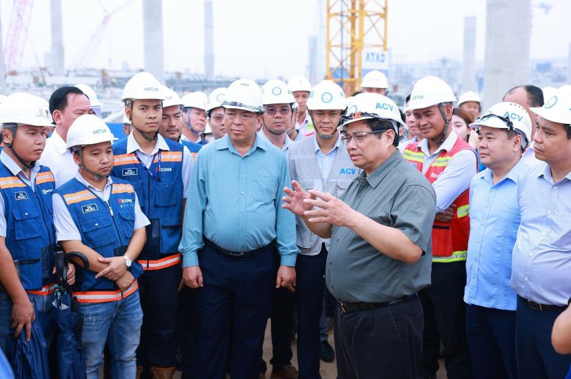 Politburo member and Prime Minister Pham Minh Chinh inspected the progress of the Long Thanh Airport Project on December 3. Photo: Ha Anh Chien