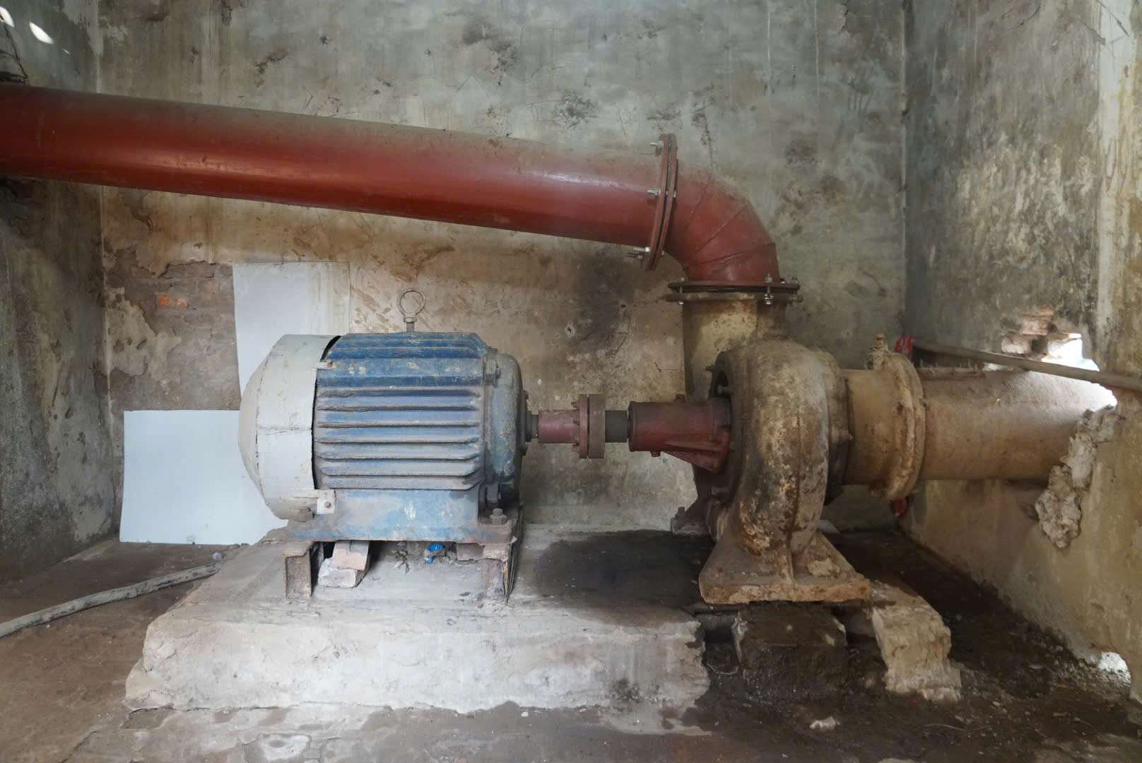 A series of 40-year-old pumping stations in Hai Duong are in disrepair. Photo: Cong Hoa